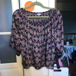Patterned Flowy Blouse